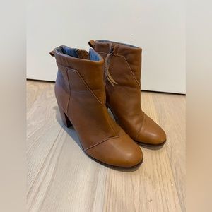 TOMS lunata booties